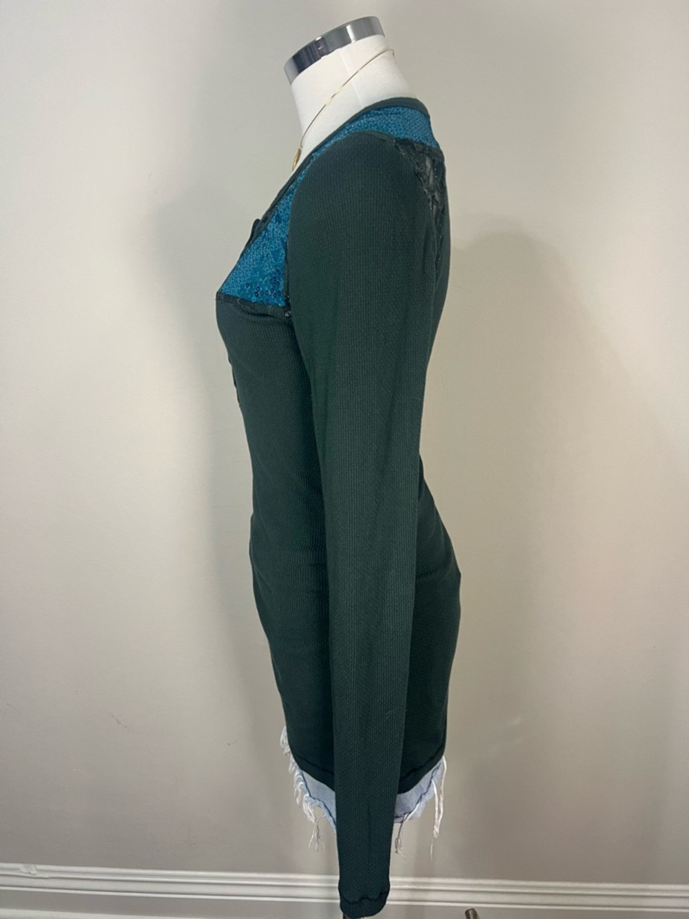 Free People Green Sequin Lace Henley Top L Boho Thermal Mismatch Buttons - Picture 6 of 8
